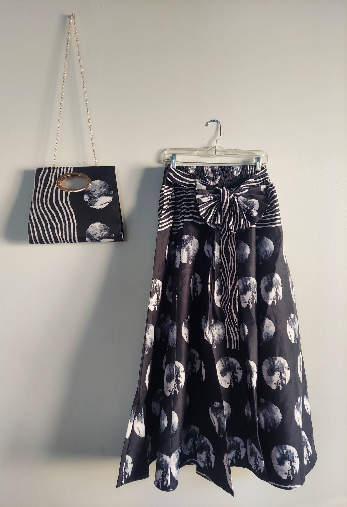 Statement in Motion Maxi Skirt & Purse Set